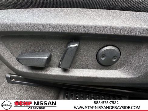 Used 2023 Nissan Rogue SV image 13