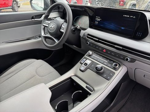 Used 2023 Hyundai Palisade SE image 32