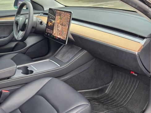 Used 2023 Tesla Model 3 Standard Range RWD image 29