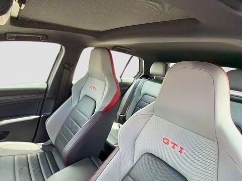 Used 2024 Volkswagen GTI SE FWD image 26