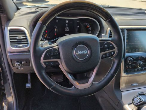 Used 2014 Jeep Grand Cherokee Overland w/ Advanced Technology Group AWD/4WD image 24