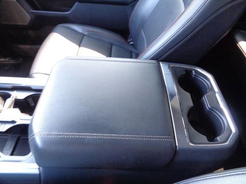 Used 2024 Ford F250 Lariat w/ Chrome Package image 50