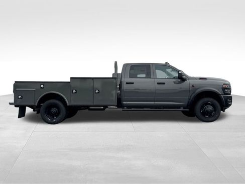 New 2026 RAM 5500 Tradesman AWD/4WD image 8