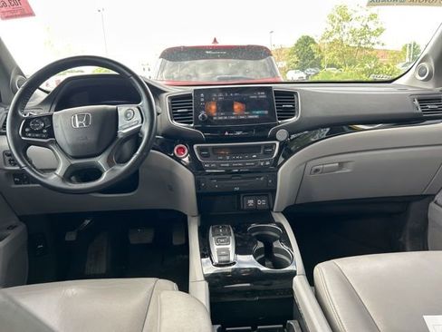 Used 2021 Honda Pilot Touring image 6