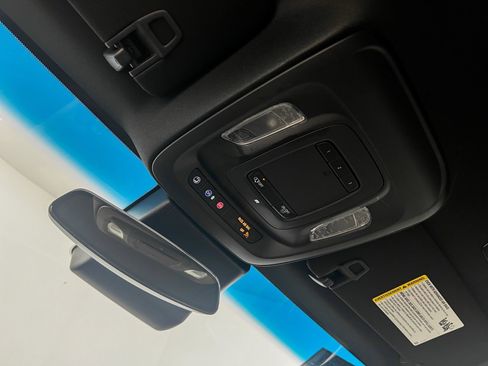 Used 2025 Cadillac CT4 Premium Luxury image 31