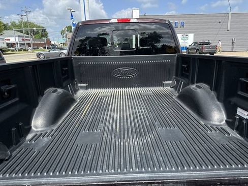 Used 2018 Ford F150 Lariat w/ Equipment Group 502A Luxury AWD/4WD image 23