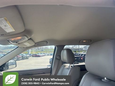 Used 2011 Jeep Grand Cherokee Laredo image 15