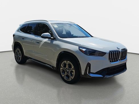 New 2026 BMW X1 xDrive28i w/ Technology Package image 3
