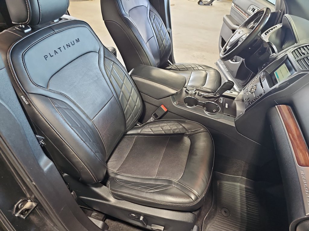 Used 2018 Ford Explorer Platinum AWD/4WD image 19