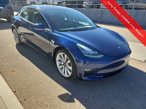 Used 2018 Tesla Model 3 image 9