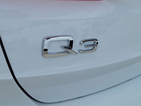New 2025 Audi Q3 2.0T Premium image 15