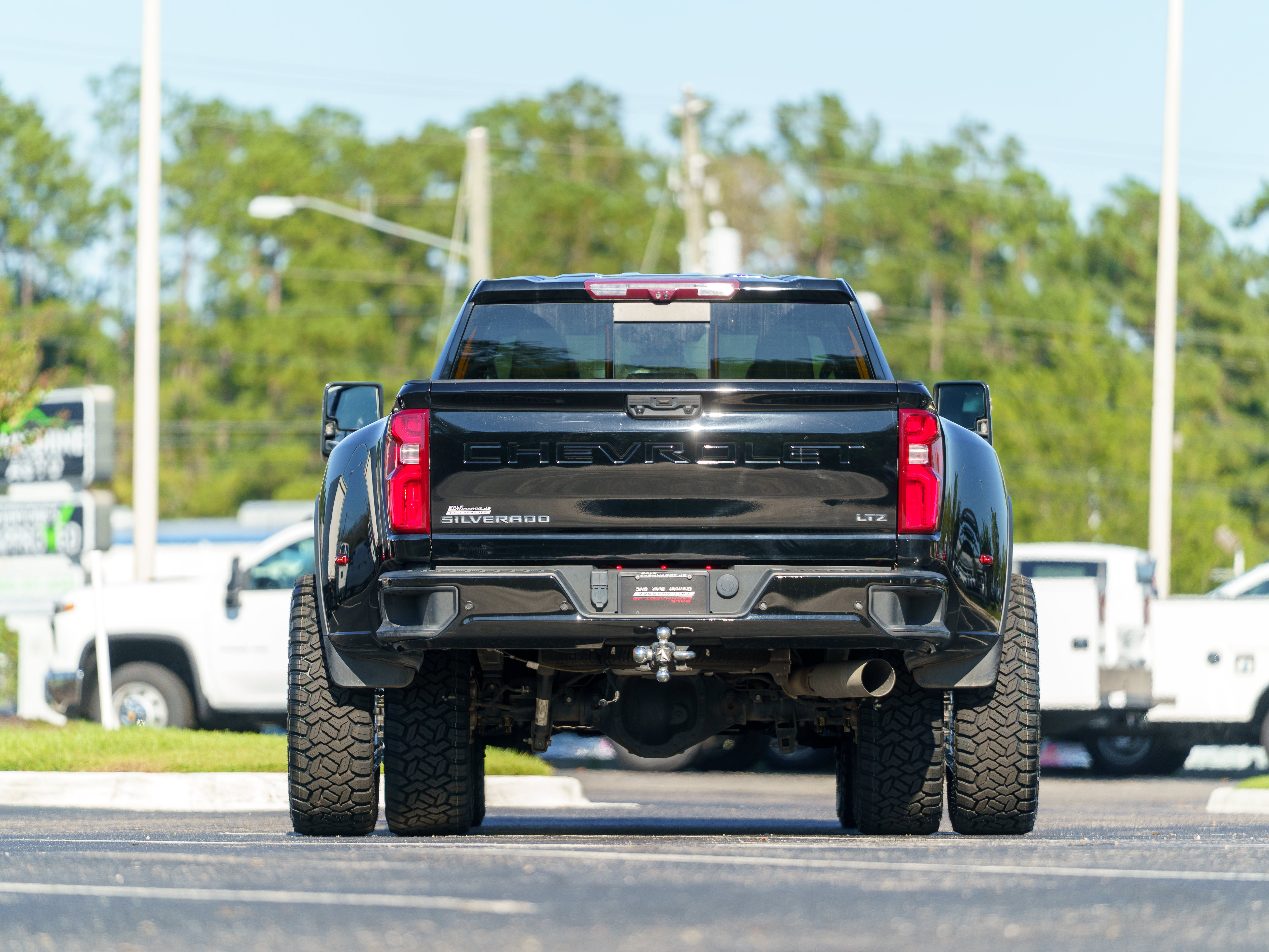 Used 2024 Chevrolet Silverado 3500 LTZ AWD/4WD image 6
