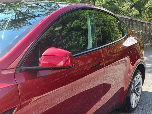 Used 2026 Tesla Model Y Long Range RWD image 23
