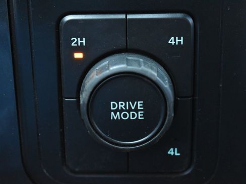 Certified 2022 Ford F150 XLT w/ Equipment Group 302A High image 34