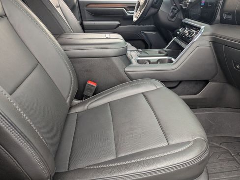 Used 2024 GMC Sierra 2500 Denali w/ Technology Package image 12