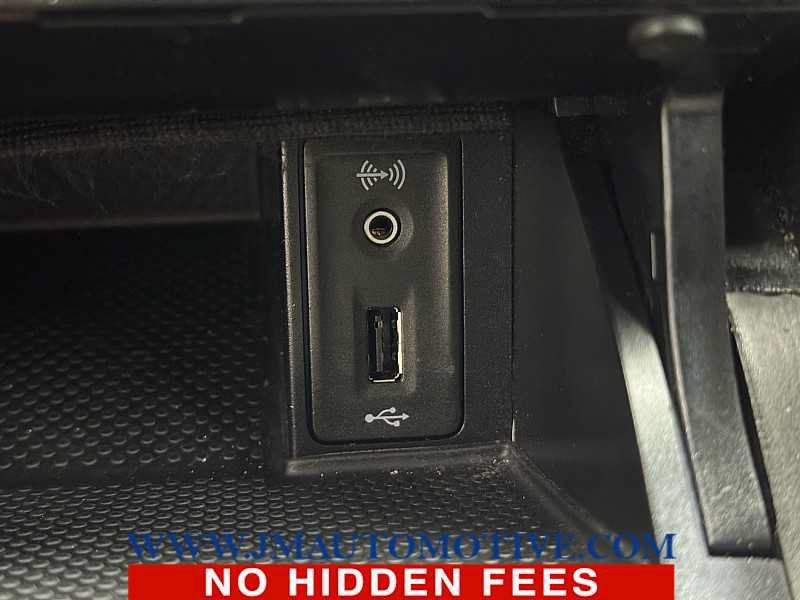 Used 2017 Volkswagen Golf S AWD/4WD image 38