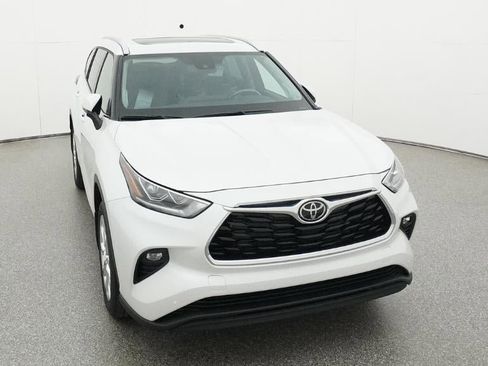 New 2026 Toyota Highlander Limited AWD/4WD image 14