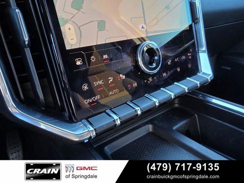 Used 2025 GMC Acadia Elevation AWD/4WD image 19