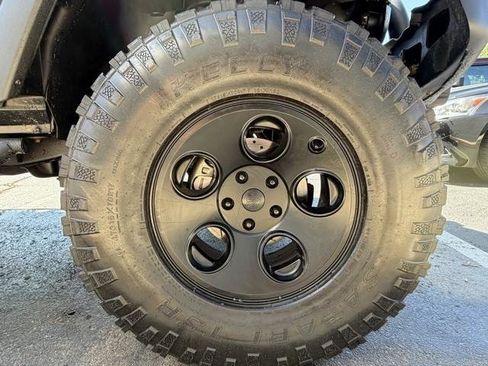 Used 2013 Jeep Wrangler Unlimited Sport w/ Connectivity Group AWD/4WD image 7