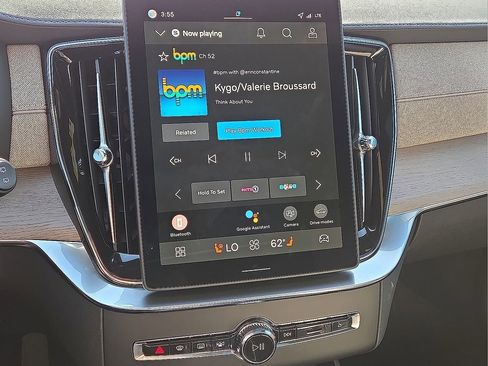 New 2026 Volvo XC90 B6 Plus w/ Protection Package Premier image 26