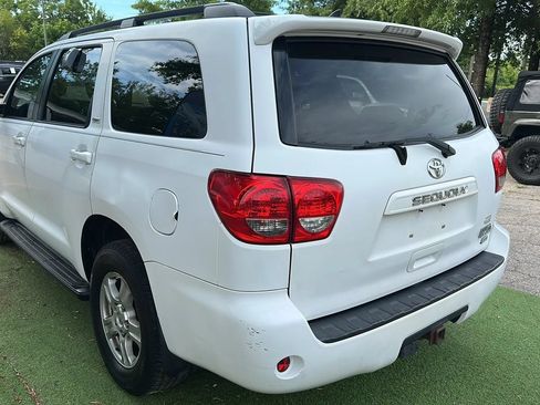 Used 2011 Toyota Sequoia SR5 AWD/4WD image 5