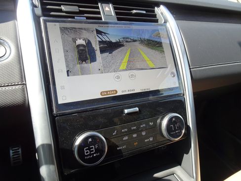 New 2025 Land Rover Discovery Dynamic SE image 26