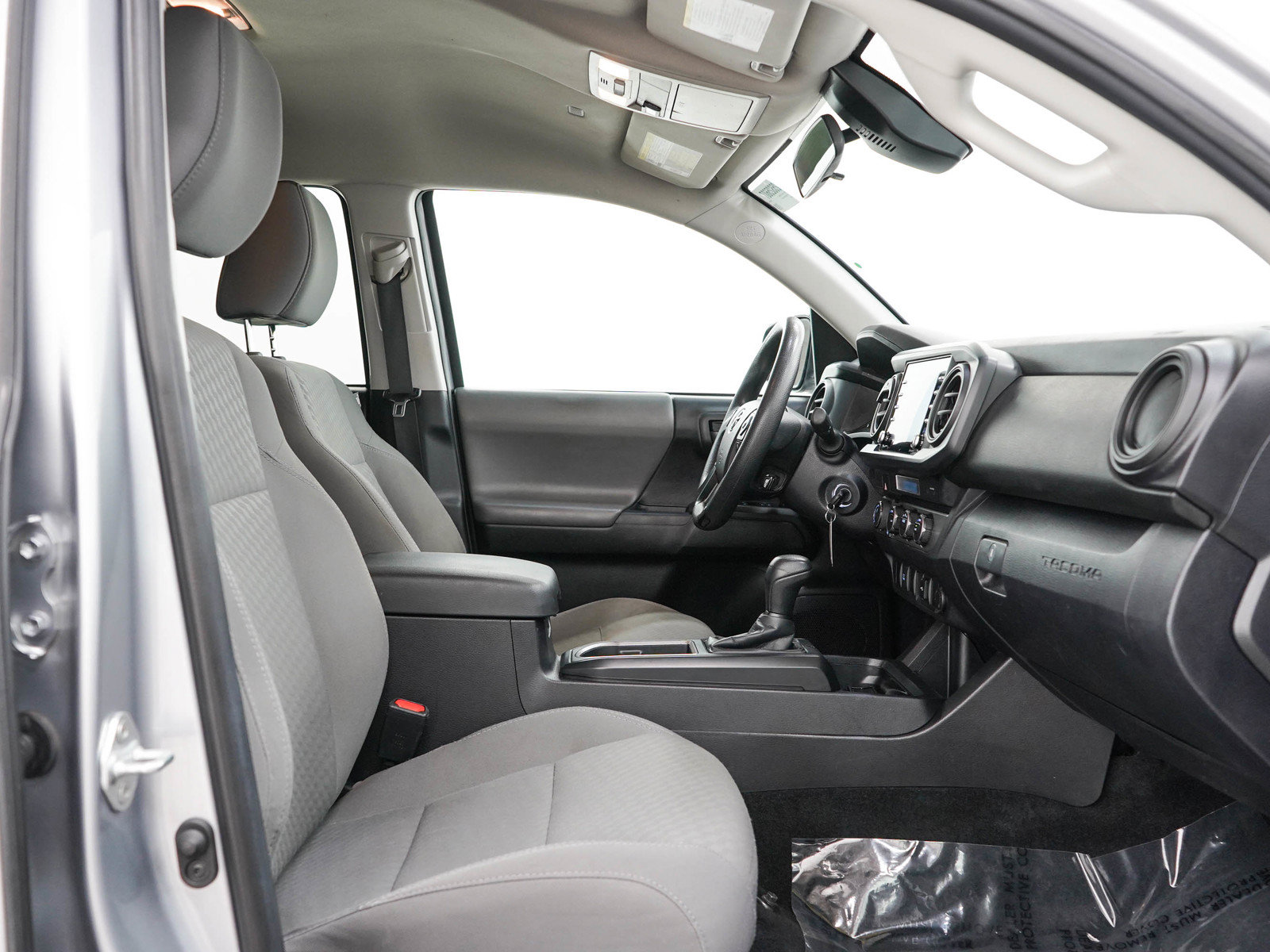 Used 2021 Toyota Tacoma SR AWD/4WD image 13