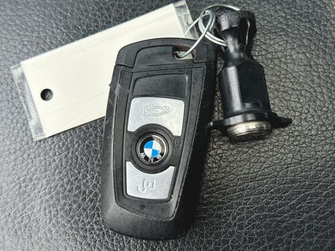 Used 2013 BMW 328i xDrive Sedan AWD/4WD image 37