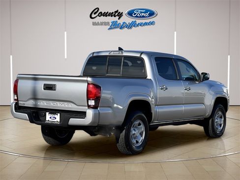 Used 2022 Toyota Tacoma SR image 24