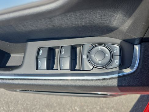 Used 2025 Chevrolet Silverado 1500 LT RWD image 25