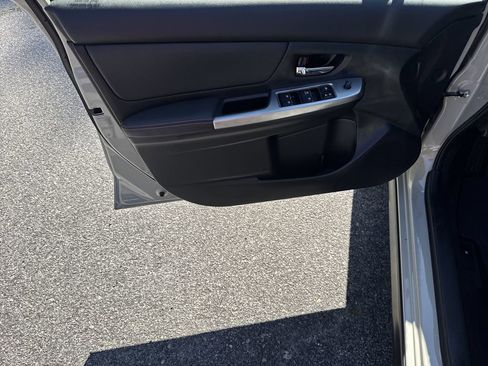 Used 2016 Subaru Crosstrek 2.0i Limited image 10
