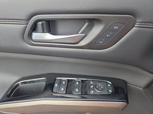 Used 2023 Nissan Pathfinder Platinum image 39