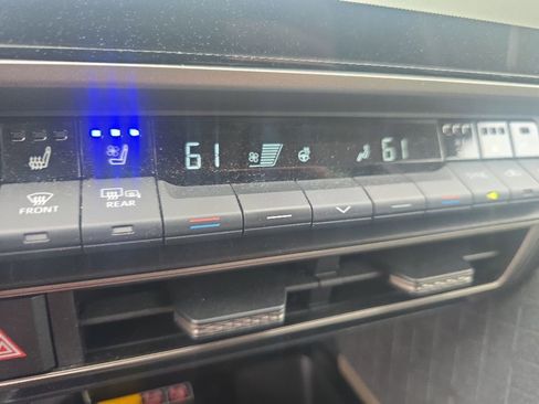 Used 2025 Toyota Camry XLE w/ Premium Plus Package FWD image 17