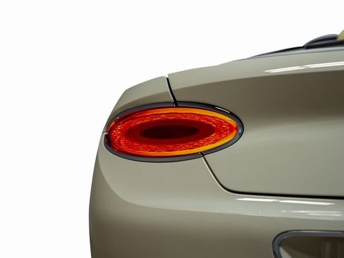 Used 2020 Bentley Continental GT V8 image 14