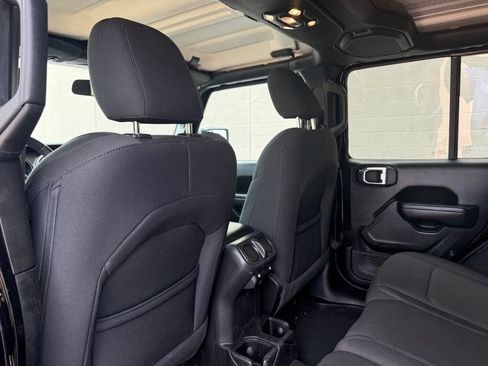 Used 2022 Jeep Wrangler Unlimited Sport AWD/4WD image 21