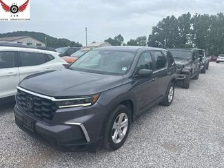 Used 2023 Honda Pilot LX video 1