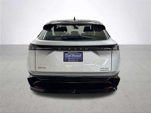 Used 2024 Nissan Ariya AWD image 5