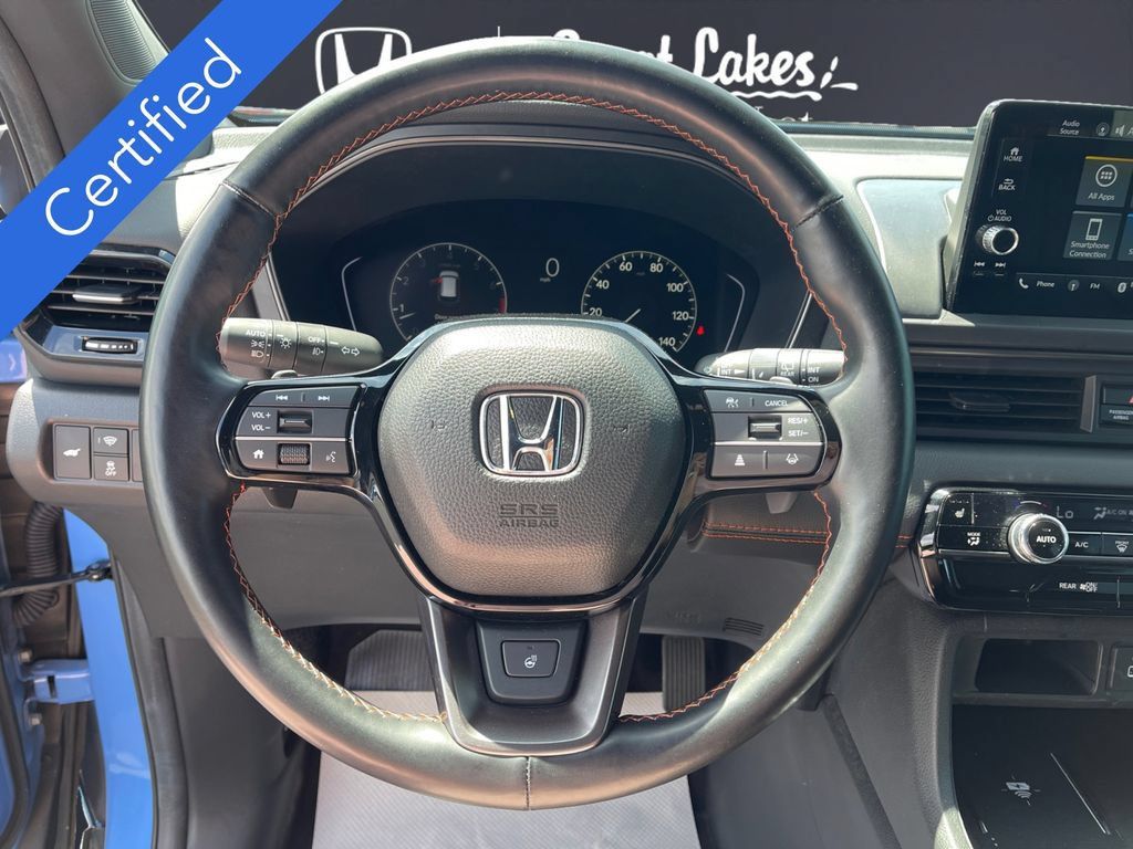 Certified 2025 Honda Pilot TrailSport image 12