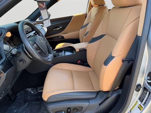 Certified 2024 Lexus ES 350 w/ Premium Package FWD image 15