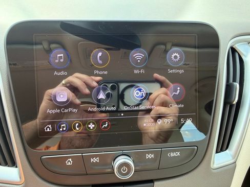 Used 2022 Chevrolet Malibu LT w/ Leather Package FWD image 22