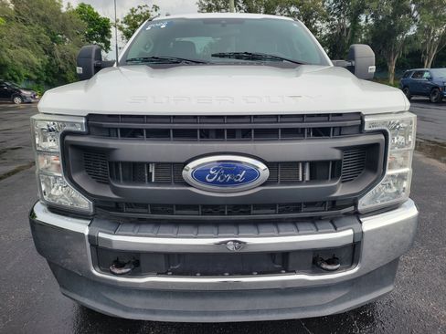 Used 2022 Ford F250 XL w/ Power Equipment Group AWD/4WD image 2