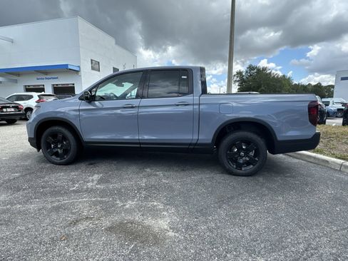 New 2026 Honda Ridgeline Black Edition image 8
