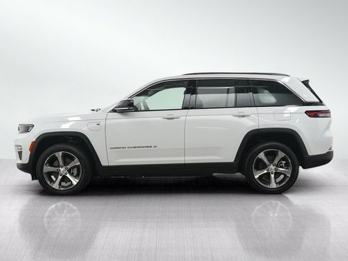 Used 2022 Jeep Grand Cherokee Limited 4xe w/ Luxury Tech Group II AWD/4WD image 2