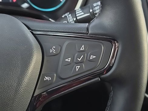 Used 2024 Chevrolet Equinox Premier image 23