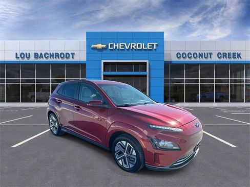 Used 2023 Hyundai Kona SEL image 2