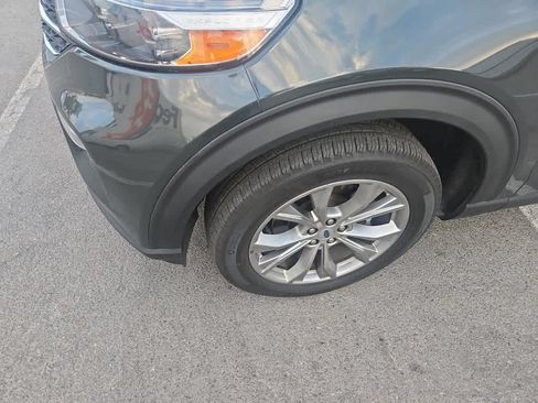 Used 2022 Ford Explorer XLT w/ Equipment Group 202A AWD/4WD image 3