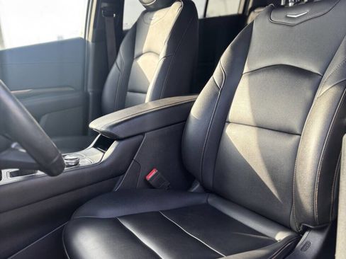 Used 2019 Cadillac XT4 Sport w/ Cold Weather Package image 12