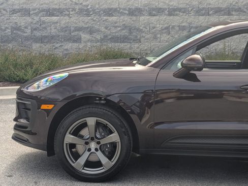Certified 2026 Porsche Macan AWD/4WD image 11
