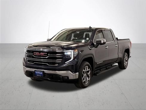 Used 2022 GMC Sierra 1500 SLT w/ SLT Convenience Package AWD/4WD image 2