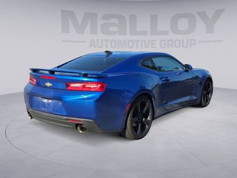 Used 2018 Chevrolet Camaro LT w/ Technology Package RWD image 5